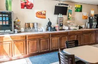 Baymont by Wyndham Farmington - breakfast