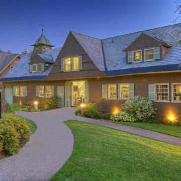 The Pointe at Castle Hill Resort & Spa