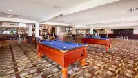 Nightcap at Edge Hill Tavern Hotels in Earlville