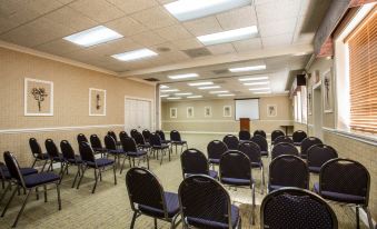 Quality Inn & Suites Greenville - Haywood Mall