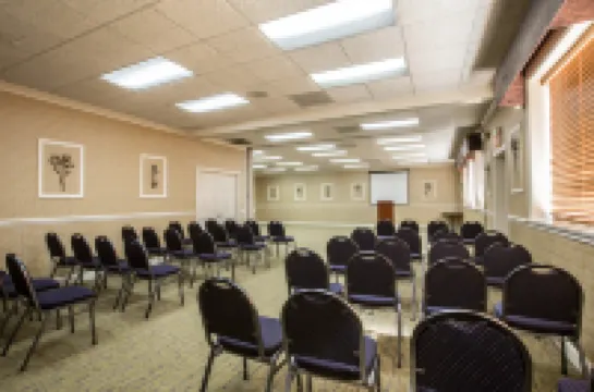 Quality Inn & Suites Greenville - Haywood Mall