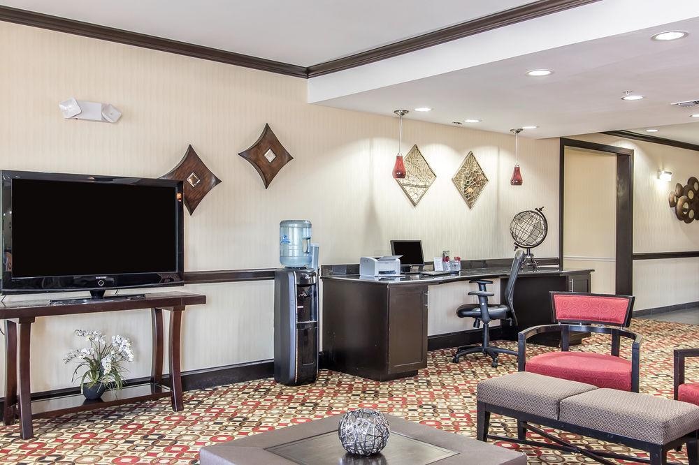 Comfort Suites-Youngstown North