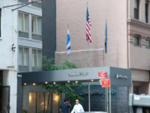 Hampton Inn Manhattan-Madison Square Garden Area Hotels near Empire State Building