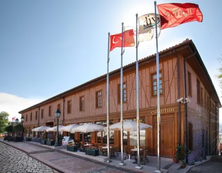 Divan Cukurhan Hotel Отели рядом с достопримечательностью «Мечеть Коджатепе»