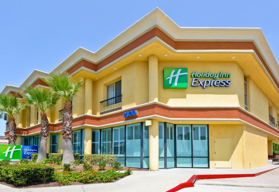 Holiday Inn Express Newport Beach, an IHG Hotel-Newport Beach Updated 2023  Room Price-Reviews u0026 Deals | Trip.com