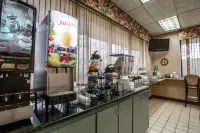 クオリティ イン マウント エアリー メイベリー - 朝食