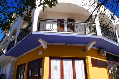 Captain's Beach Boutique Apartments Hotels in Потос