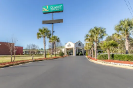Quality Inn & Suites Macon North