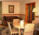 Ramada by Wyndham Timmins Science Timmins 주변 호텔