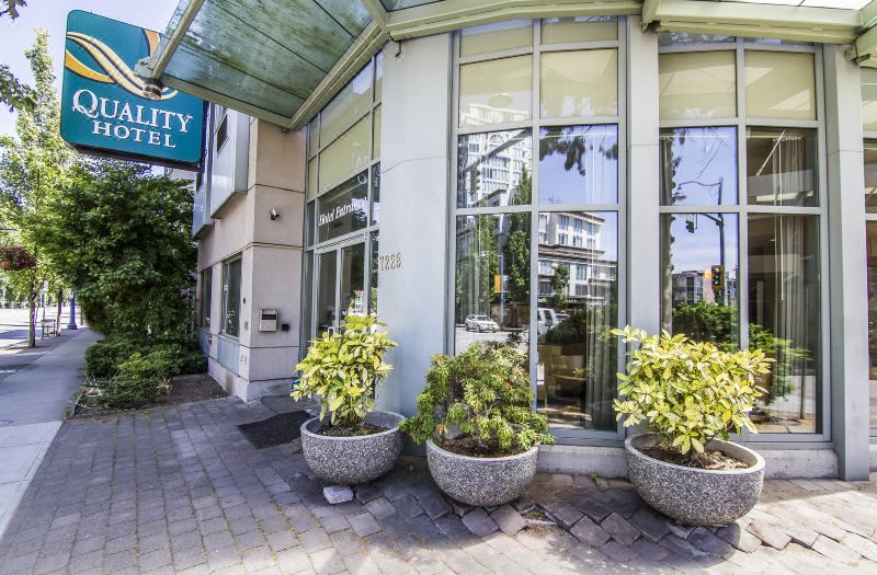 Comfort Hotel Vancouver Airport