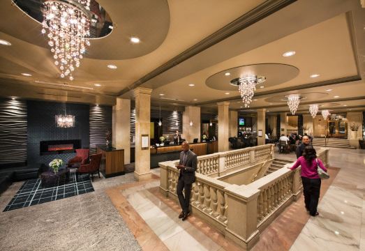 원 킹 웨스트 호텔 & 레지던스