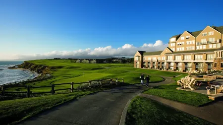 The Ritz-Carlton, Half Moon Bay Отели рядом с достопримечательностью «Венис Бич»