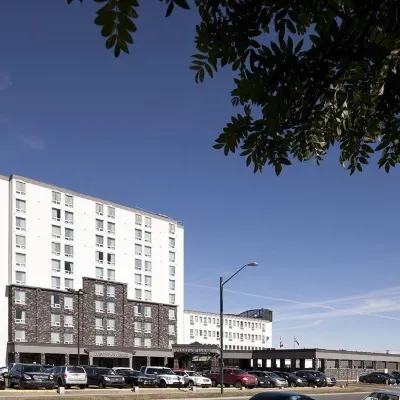 Carriage House Hotel and Conference Centre Hotels near Canyon Meadows C Train