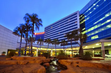 Stamford Plaza Sydney Airport Hotel & Conference Centre Отели в г. Маскот