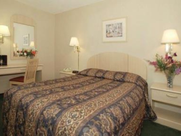 Quality Inn & Suites Glenmont - Albany South