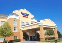 Fairfield Inn & Suites San Francisco Airport/Millbrae Hotels near Millbrae Square