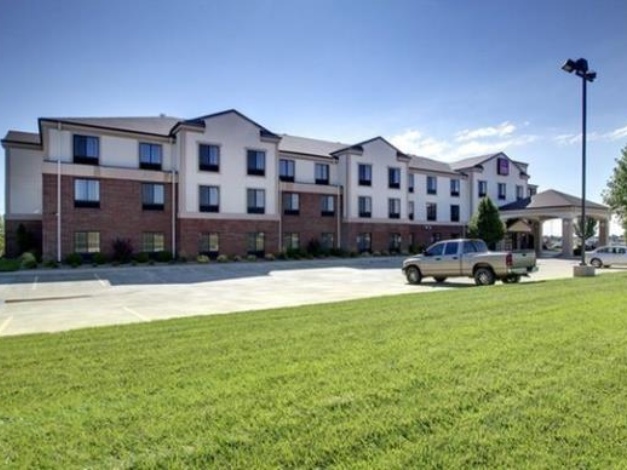 Comfort Suites Pratt