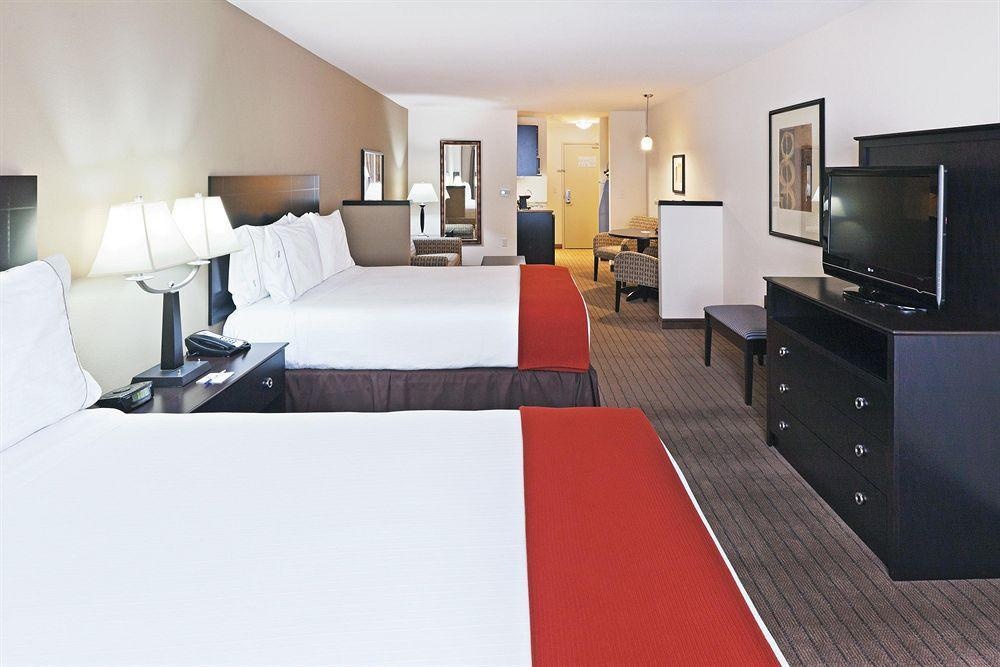 Holiday Inn Express & Suites El Paso Airport, an Ihg Hotel