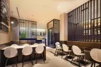 The Hotel at Fifth Avenue