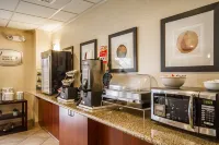 Sleep Inn & Suites Airport - sarapan