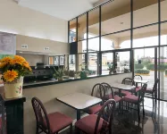 Econo Lodge Inn & Suites West – Energy Corridor