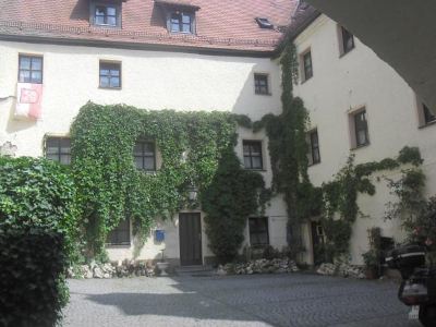 Schloss Weichs zu Regensburg Mit 2Schlafzimmer Parkplatz Internet 75qm Zentrum