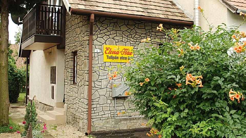 Heni Apartment