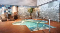 Jasper Inn & Suites by Innhotels - Bathtub