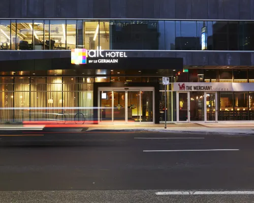 Alt Hotel Winnipeg Отели рядом с достопримечательностью «Стадион «Шо Парк»»