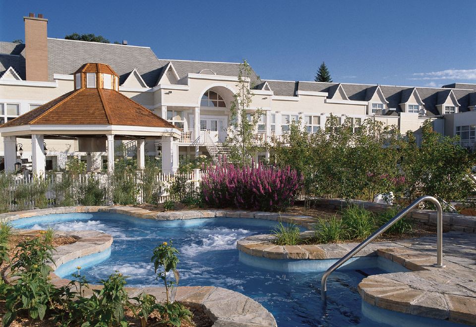 H?tel Le Bonne Entente Over view