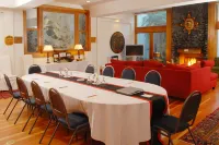 Sooke Harbour House Hotels in Sooke