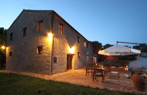 瑟格納温託 - 薩卡格尼尼農莊酒店