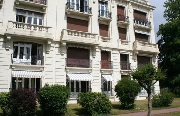 埃爾米特勒圖凱金公寓酒店