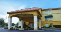 La Quinta Inn & Suites by Wyndham Fredericksburg Hotels in Fredericksburg