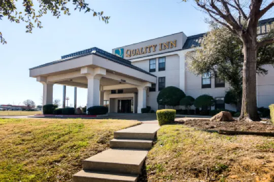 Days Inn by Wyndham Fort Worth North / Fossil Creek Hotels near Fort Worth Herd