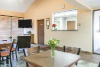 Quality Inn Toledo Westgate - breakfast