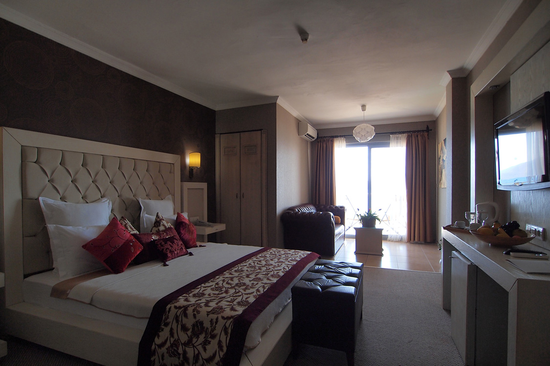Romance Beach Hotel