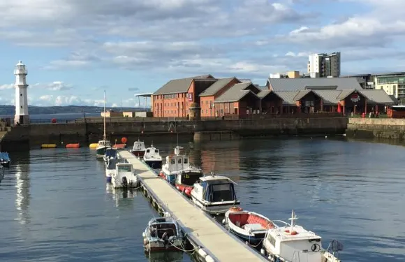 愛丁堡西港公寓