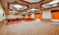 Orangewood Inn and Suites Midtown