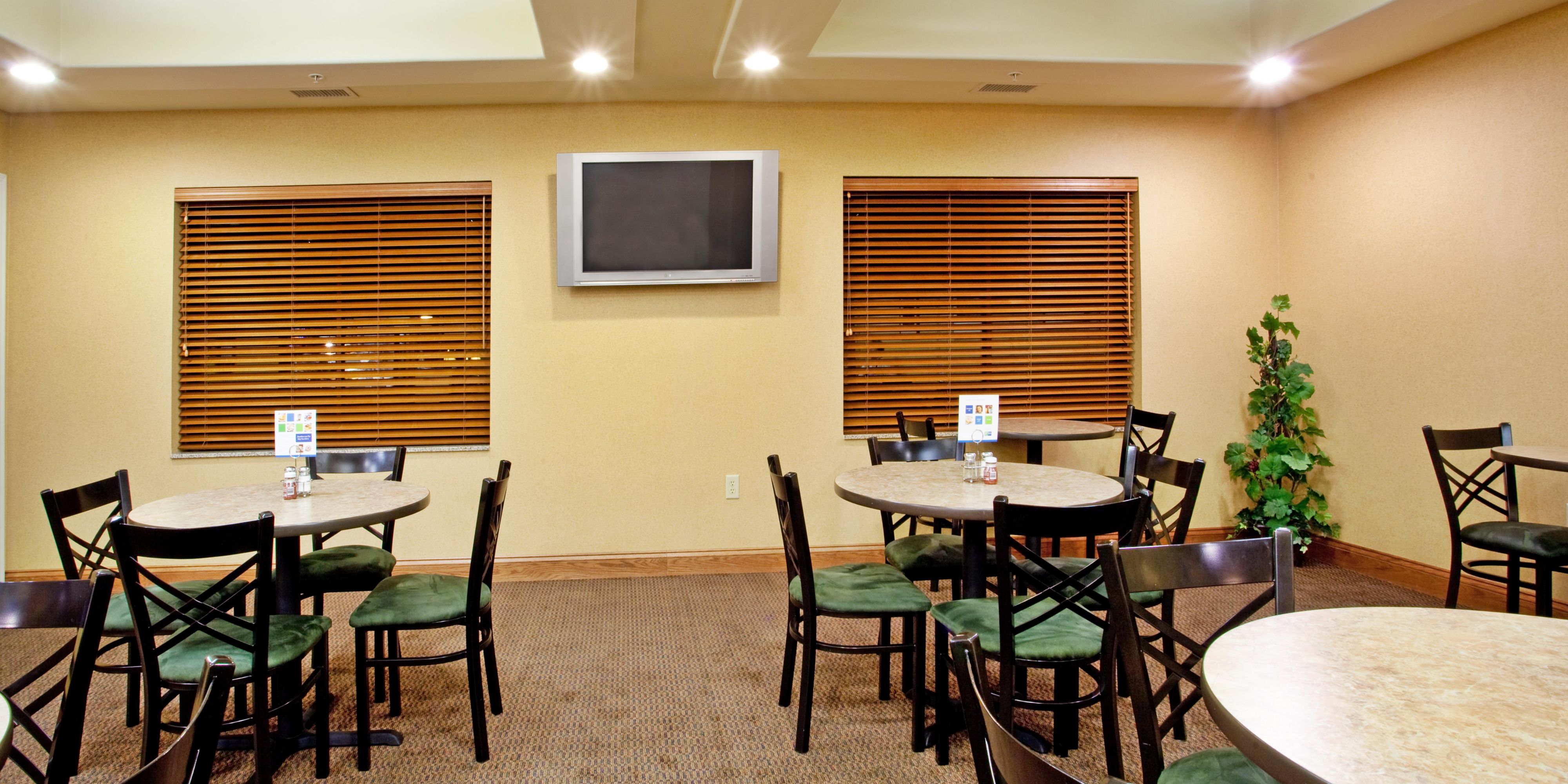 Holiday Inn Express Hotel & Suites Claypool Hill -Richlands Area, an Ihg Hotel