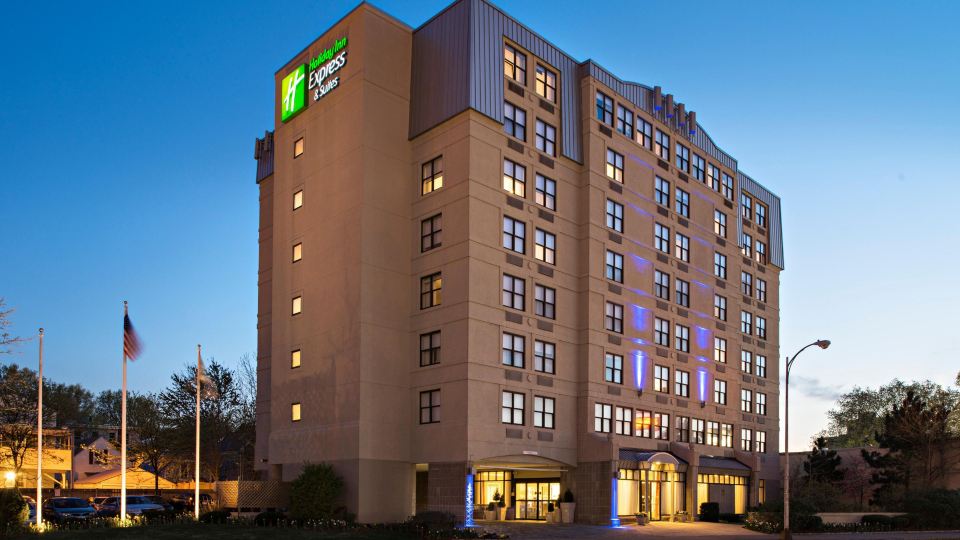 Holiday Inn Express & Suites BOSTON - CAMBRIDGE by IHG