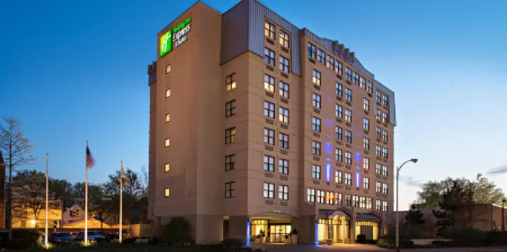 Holiday Inn Express & Suites BOSTON - CAMBRIDGE by IHG