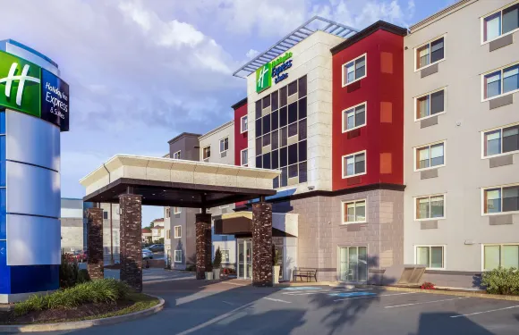 哈里法克斯智選假日套房酒店-貝德福德