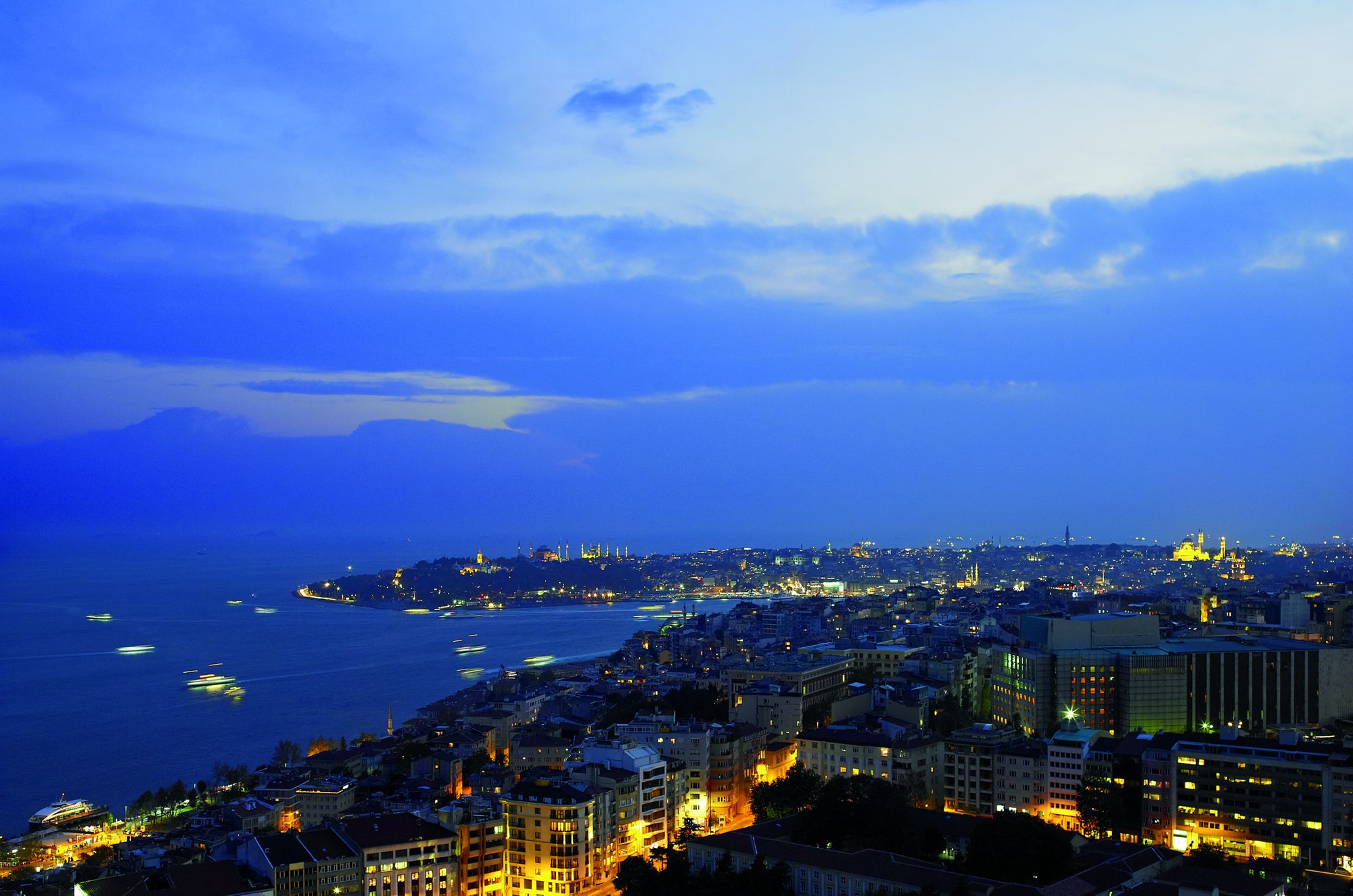 The Ritz-Carlton, Istanbul (The Ritz-Carlton, Istanbul at The Bosphorus)