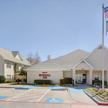 達拉斯中央公園Residence Inn 飯店 Valley House Gallery附近的飯店