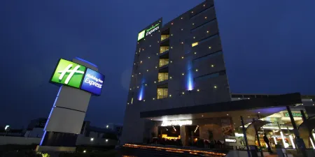 Holiday Inn Express Toluca Galerias Metepec Отели в г. Метепек