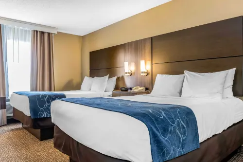Comfort Suites Miamisburg - Dayton South - parking