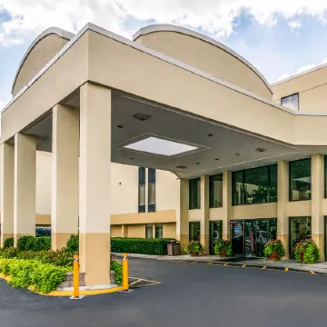 Spark by Hilton Des Plaines Chicago O'Hare