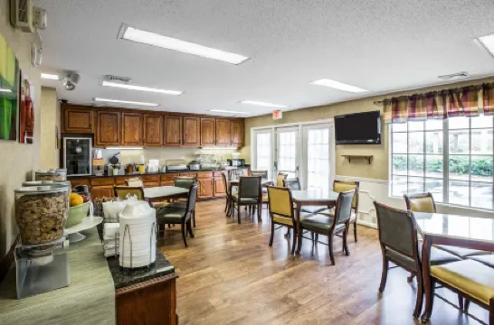 貝瑟默I-20出口108凱藝酒店