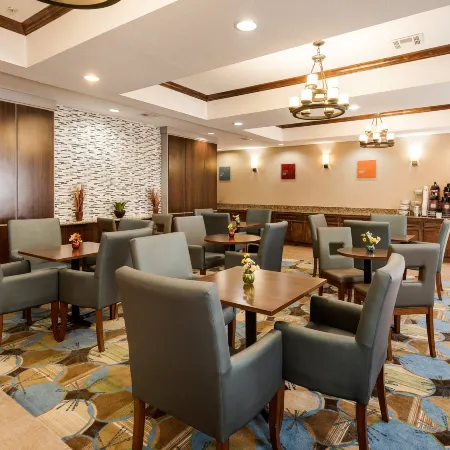 Comfort Suites Oil Center